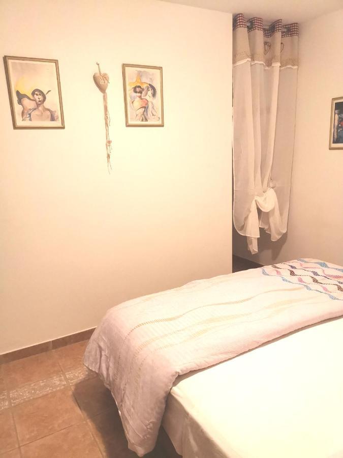 Apartment Giulio - 10Mt To The Beach Rovinj Exterior photo